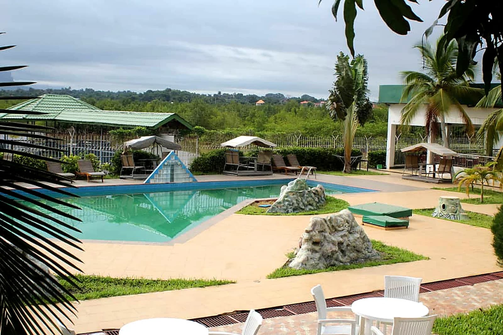 Piscine — terrasse